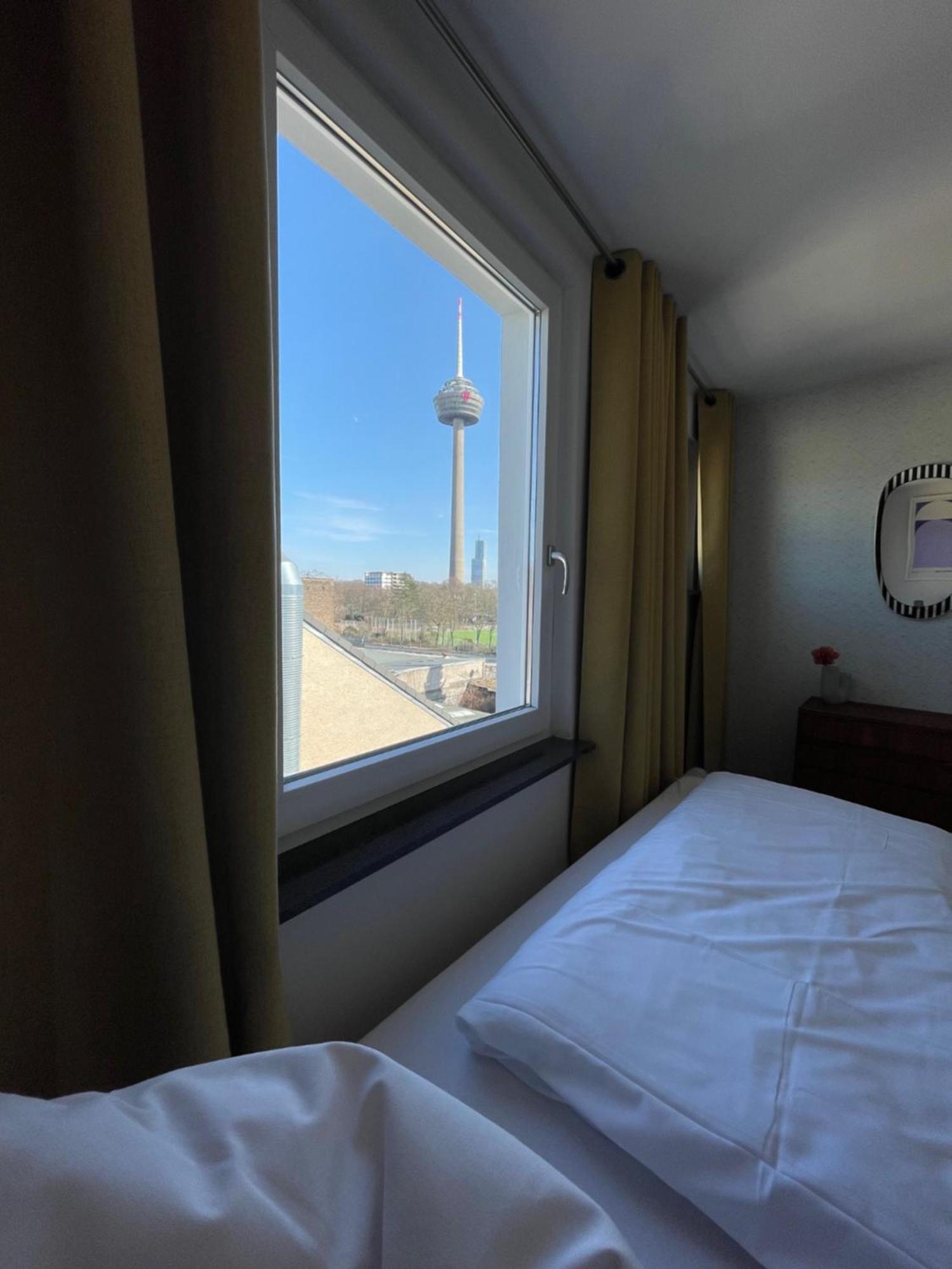 Weltempfaenger Backpacker Hostel Köln Ngoại thất bức ảnh