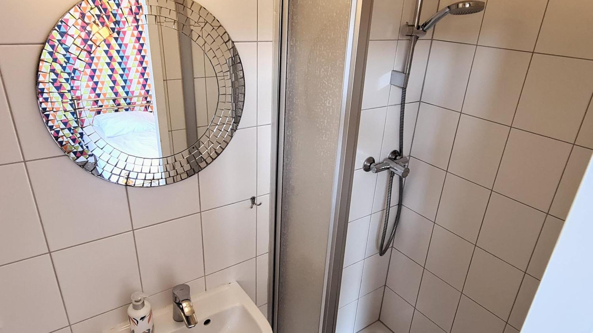 Weltempfaenger Backpacker Hostel Köln Ngoại thất bức ảnh